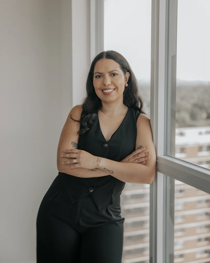 Caroline Rodrigues, da On The Way, que mora no Canadá